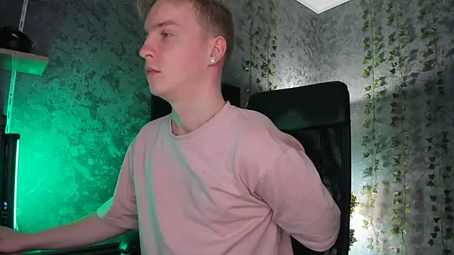 AlexxSweet online show from 11.22.25