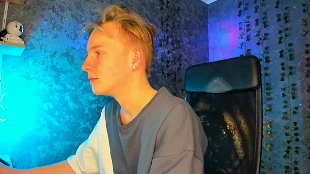 Snapshot of AlexxSweet chatting on 01.18.26 AlexxSweet online show from 01.18.26