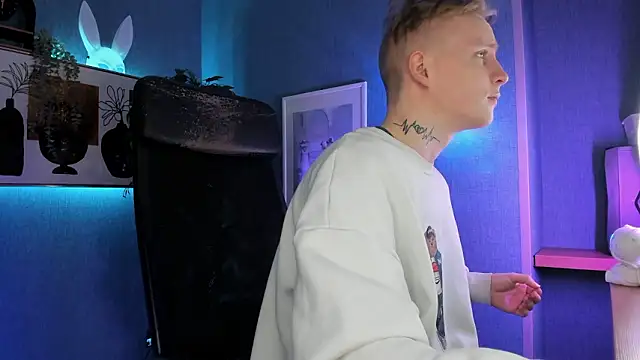 Snapshot of AlexxSweet chatting on 02.21.26 AlexxSweet online show from 02.21.26