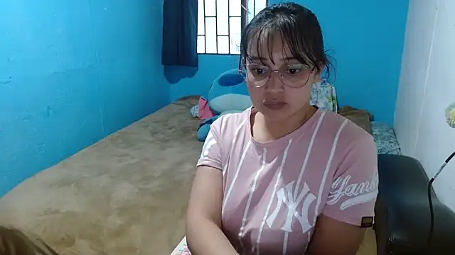 Snapshot of clarisse69 chatting on 12.17.24 clarisse69 online show from 12.17.24