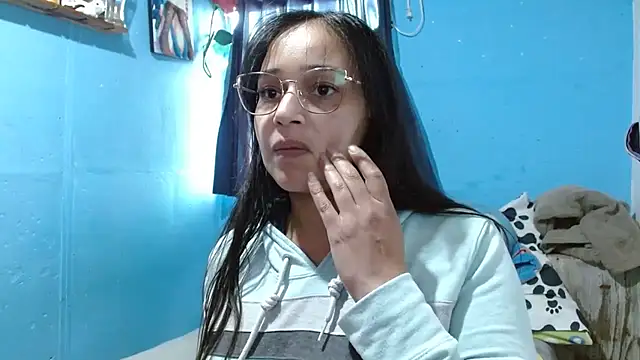 Snapshot of clarisse69 chatting on 01.21.25 clarisse69 online show from 01.21.25