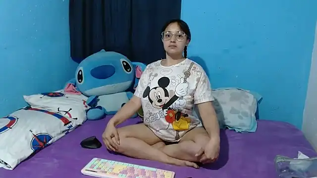 Snapshot of clarisse69 chatting on 03.20.25 clarisse69 online show from 03.20.25