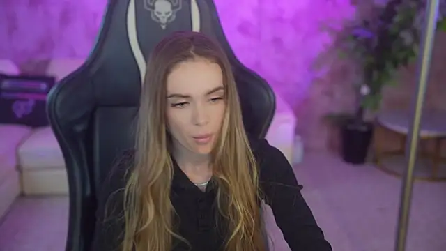 Anabelka054 online show from 12.15.25