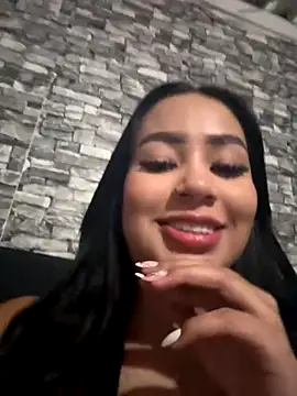 Snapshot of Luisa_Fernandaa chatting on 10.19.25 Luisa Fernandaa online show from 10.19.25