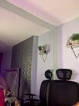 Snapshot of ARON_TAYLER01 chatting on 10.22.25 ARON TAYLER01 online show from 10.22.25