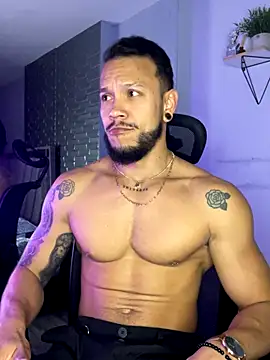 Snapshot of ARON_TAYLER01 chatting on 11.09.25 ARON TAYLER01 online show from 11.09.25