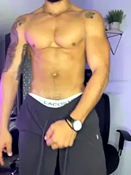 Snapshot of ARON_TAYLER01 chatting on 11.19.25 ARON TAYLER01 online show from 11.19.25