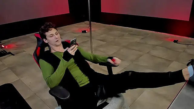 dirty-boss online show from 03.19.25