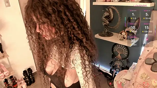 Orianna reed  online show from 11.13.25