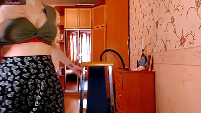 Snapshot of MarySweetness chatting on 01.17.25 MarySweetness online show from 01.17.25