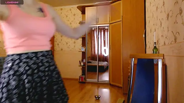 Snapshot of MarySweetness chatting on 03.12.25 MarySweetness online show from 03.12.25