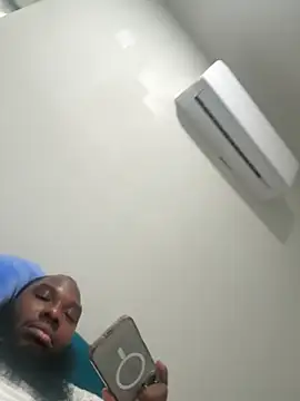 Snapshot of AceNSamara chatting on 11.25.25 AceNSamara online show from 11.25.25