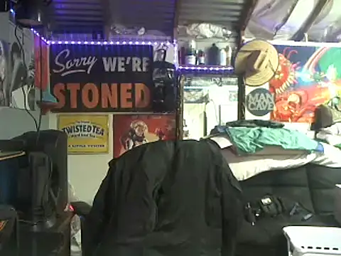 CloudDadddyyy420 online show from 02.17.25