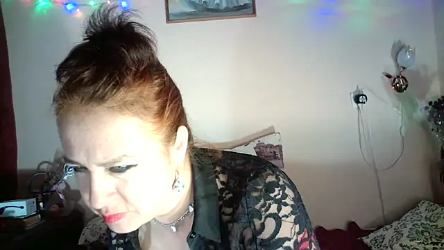 Snapshot of VanezaSmith chatting on 12.31.24 VanezaSmith online show from 12.31.24