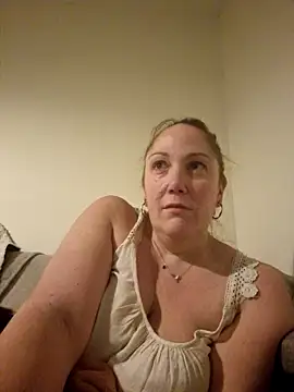 Wisie Cutie online show from 01.07.25