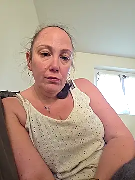 Snapshot of Wisie_Cutie chatting on 03.04.26 Wisie Cutie online show from 03.04.26