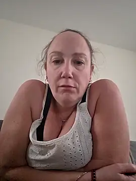 Snapshot of Wisie_Cutie chatting on 03.12.26 Wisie Cutie online show from 03.12.26