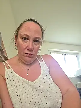 Snapshot of Wisie_Cutie chatting on 03.17.26 Wisie Cutie online show from 03.17.26