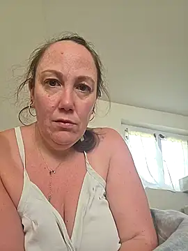 Snapshot of Wisie_Cutie chatting on 03.22.26 Wisie Cutie online show from 03.22.26