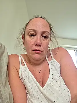 Snapshot of Wisie_Cutie chatting on 03.26.26 Wisie Cutie online show from 03.26.26