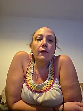 Snapshot of Wisie_Cutie chatting on 03.26.26 Wisie Cutie online show from 03.26.26