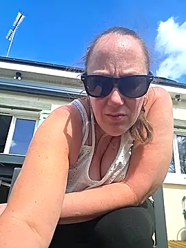 Snapshot of Wisie_Cutie chatting on 03.29.26 Wisie Cutie online show from 03.29.26