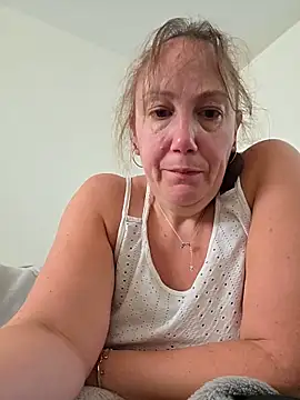 Wisie Cutie online show from 05.16.26