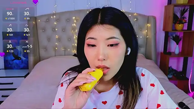 Wendy  Hills online show from 03.10.25