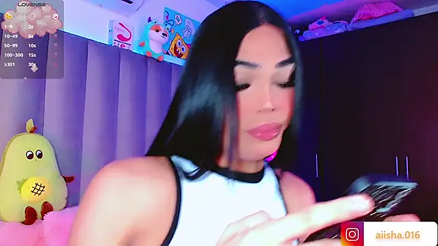 AiishaRose online show from 03.11.25