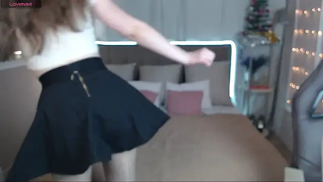 Snapshot of MollyBrams chatting on 01.14.25 MollyBrams online show from 01.14.25