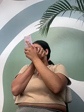 Snapshot of Annya-sweet chatting on 03.17.25 Annya-sweet online show from 03.17.25