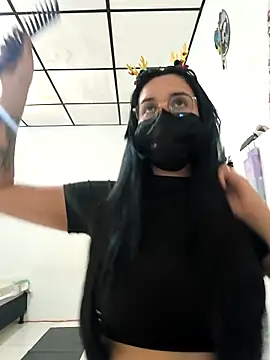 Annya-sweet online show from 12.15.25