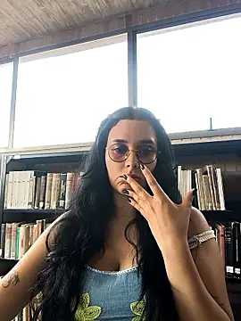 Snapshot of Annya-sweet chatting on 01.14.26 Annya-sweet online show from 01.14.26