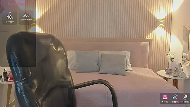 Snapshot of Sooffii_1 chatting on 12.06.24 Sooffii 1 online show from 12.06.24