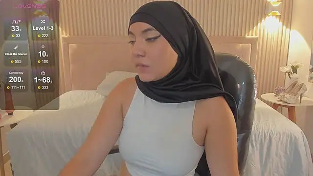 Snapshot of Sooffii_1 chatting on 02.14.25 Sooffii 1 online show from 02.14.25