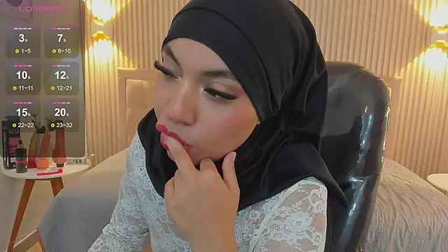 Snapshot of Sooffii_1 chatting on 03.07.25 Sooffii 1 online show from 03.07.25