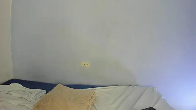 Snapshot of chloe_ebony_ chatting on 02.25.25 chloe ebony online show from 02.25.25