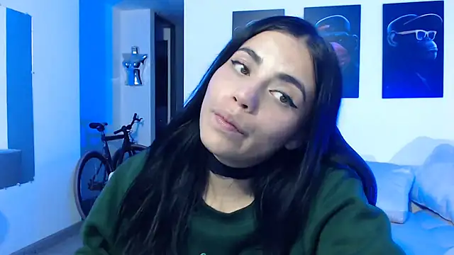 i am nina  online show from 01.07.25