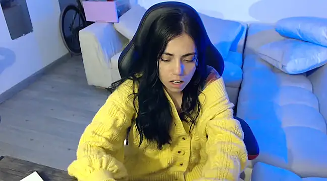 i am nina  online show from 01.11.25