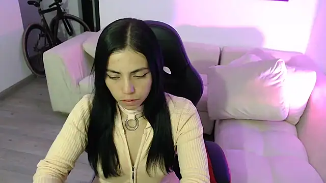 i am nina  online show from 01.13.25