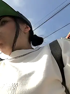 i am nina  online show from 01.14.25