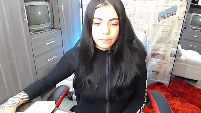 i am nina  online show from 09.10.25