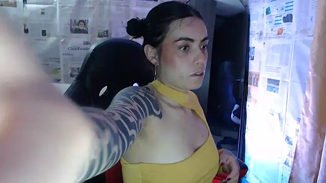 i am nina  online show from 09.15.25