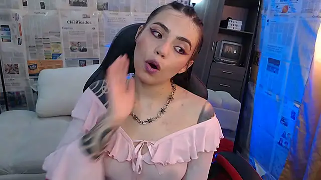 i am nina  online show from 10.08.25