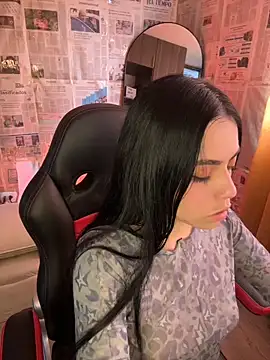 Snapshot of i_am_nina_ chatting on 05.18.26 i am nina online show from 05.18.26
