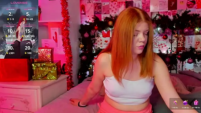 Snapshot of DiWalton chatting on 12.14.25 DiWalton online show from 12.14.25