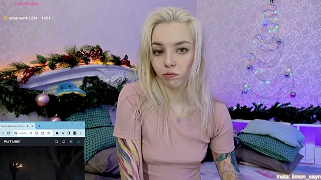 LillyMoure  online show from 01.13.25