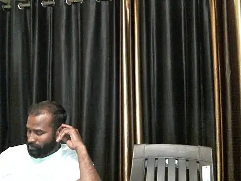 Snapshot of indian2 chatting on 02.04.25 indian2 online show from 02.04.25