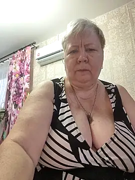 EffectFiona online show from 11.06.25