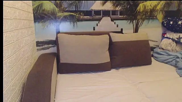 Queen  Natasha online show from 09.17.25